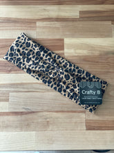 Load image into Gallery viewer, Cheetah Twist Headband