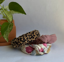 Load image into Gallery viewer, Watercolor Floral Knot Headband

