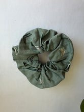 Load image into Gallery viewer, Sage Arrow Scrunchie
